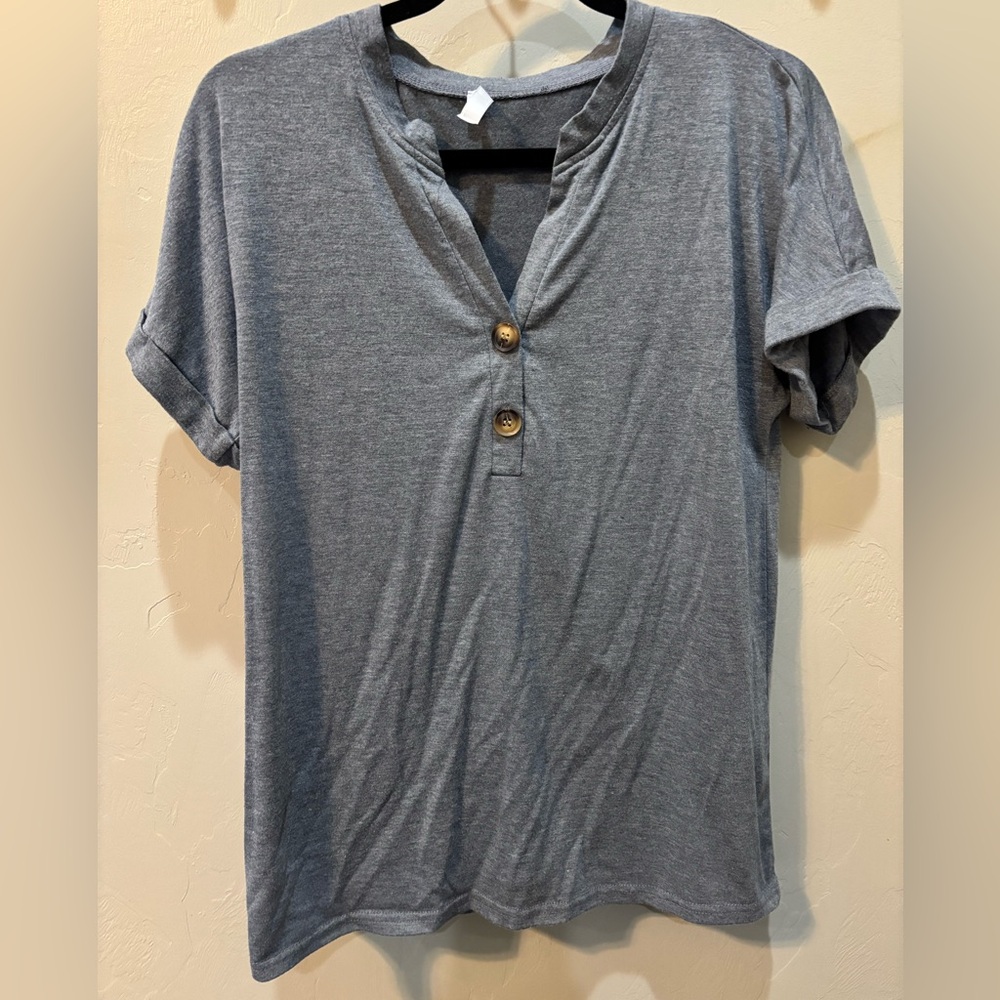 Halife | Gray Short Sleeve Tee | EUC | S